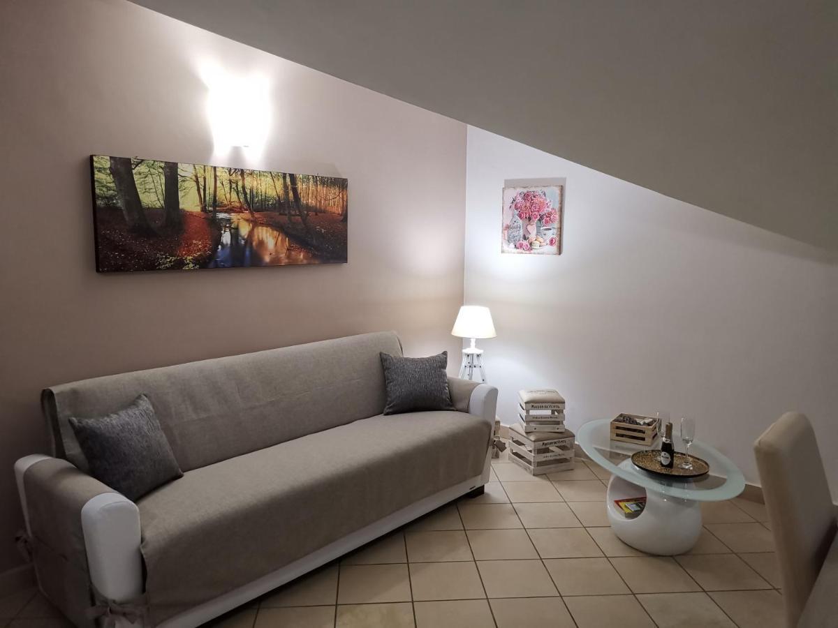 B&B Louise Santa Maria Capua Vetere Exteriér fotografie